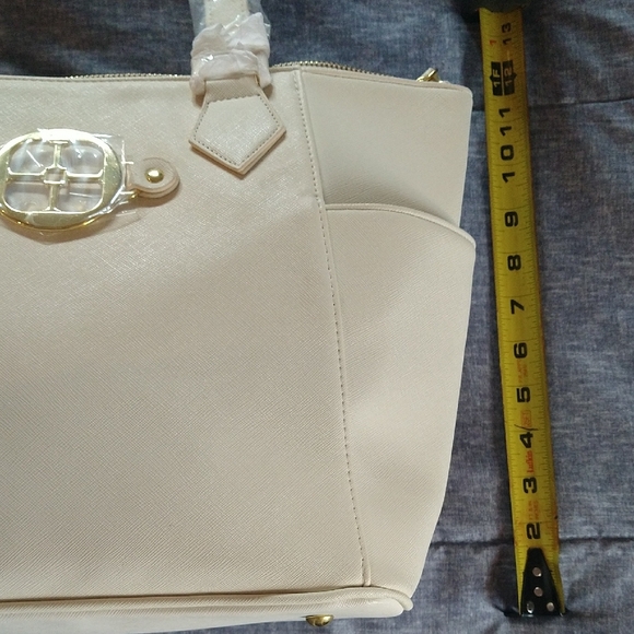 New Iman Elegant Winter White Handbag with Scarf Accent - Picture 10 of 13